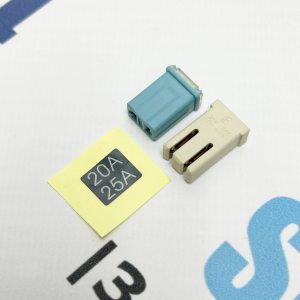 Предохранитель 2 шт (25А+20А) ОРИГИНАЛ Предохранители LittelFuse MCase+ 32VDC Slotted 25A 0695025.PXPS и 20А микростолбик